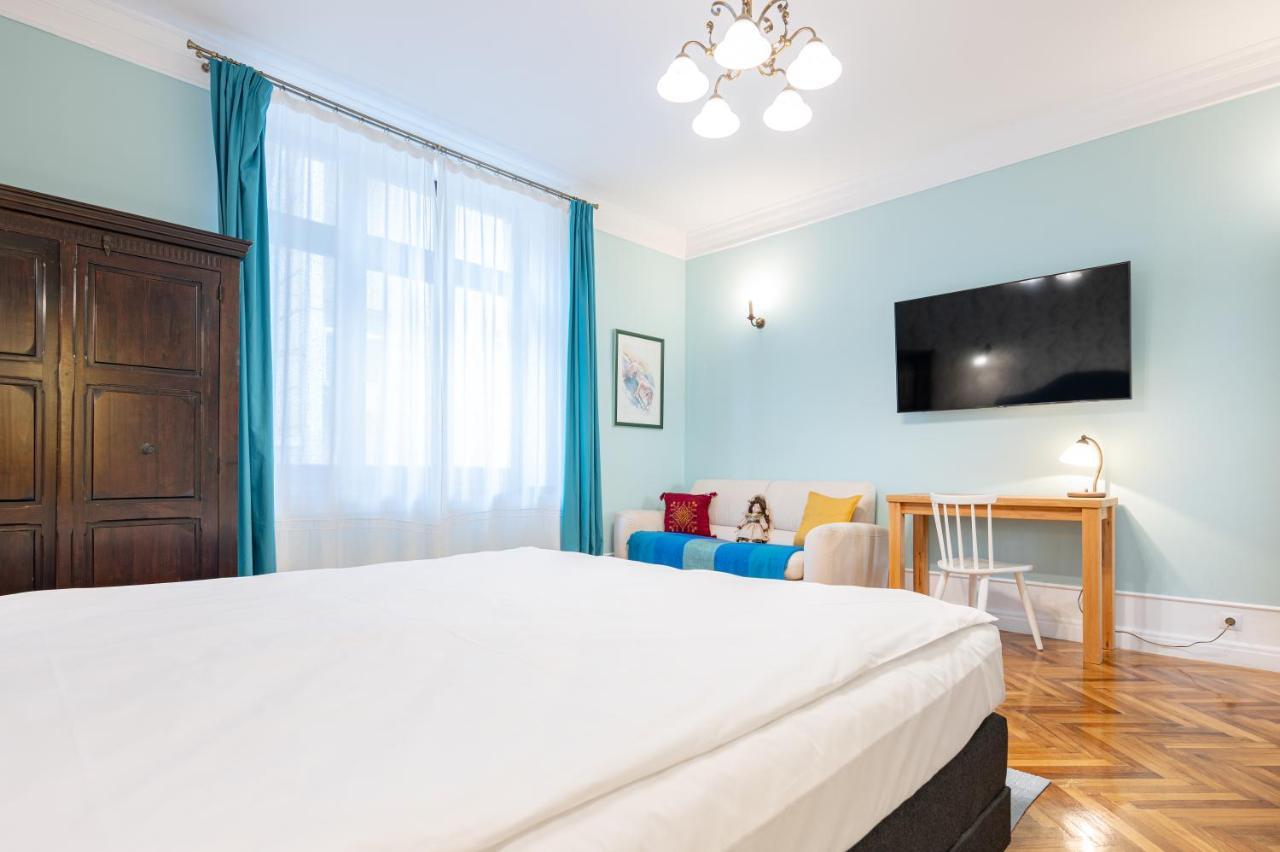 Old City Apartment Oradea Bagian luar foto